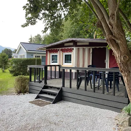 Zillertal Lodge, Chalet Im Zillertal Direkt Am 5 Sterne Campingplatz Holiday home