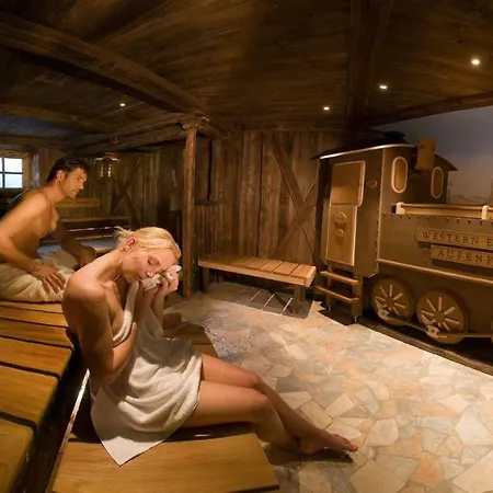 Holiday home Zillertal Lodge, Chalet Im Zillertal Direkt Am 5 Sterne Campingplatz Aschau Im Zillertal